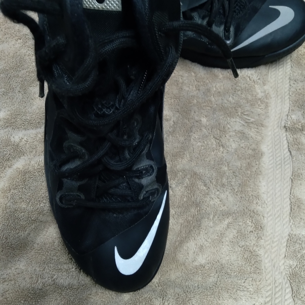 Gym shoe